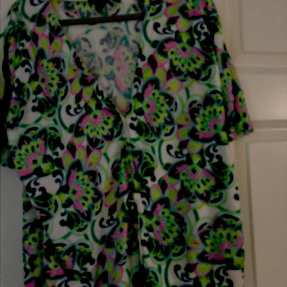 TALBOTS SHORT SLEEVED BUTTON DOWN PAISLEY SWEATER.